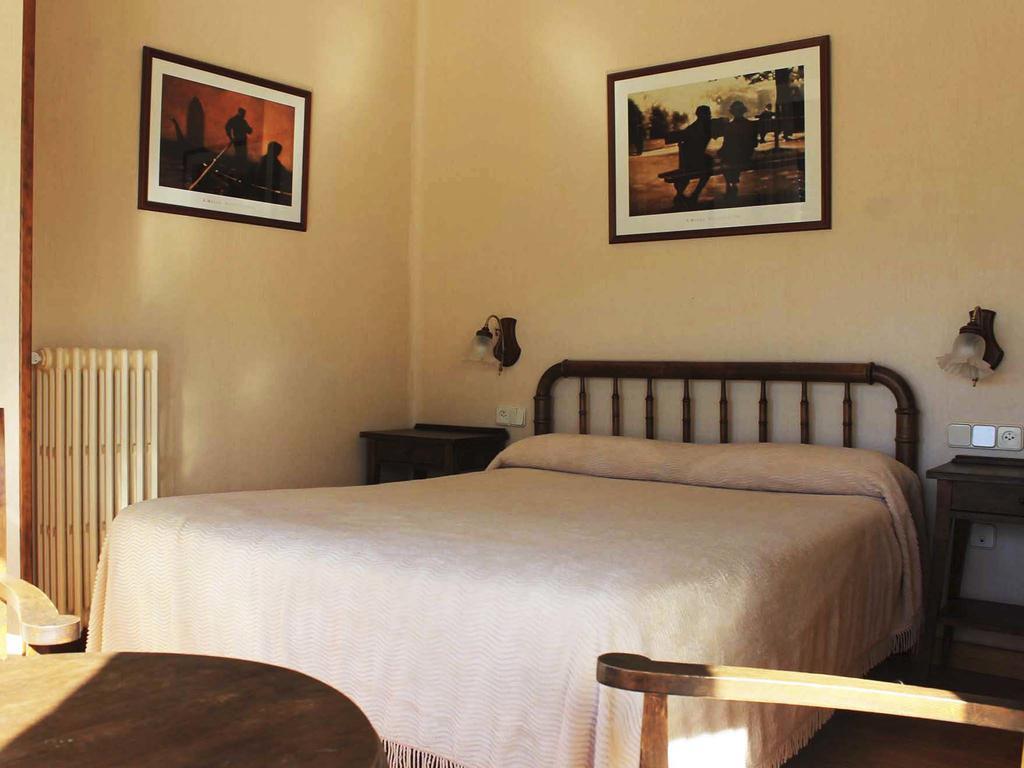 Hostal Rita Belvedere Puigcerda Ngoại thất bức ảnh