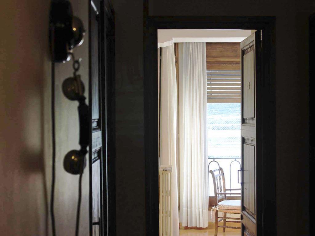 Hostal Rita Belvedere Puigcerda Ngoại thất bức ảnh
