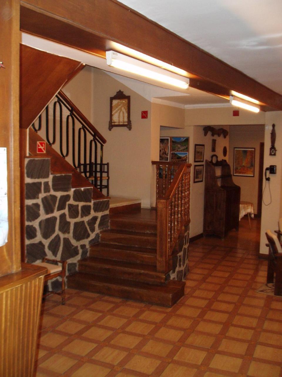 Hostal Rita Belvedere Puigcerda Ngoại thất bức ảnh